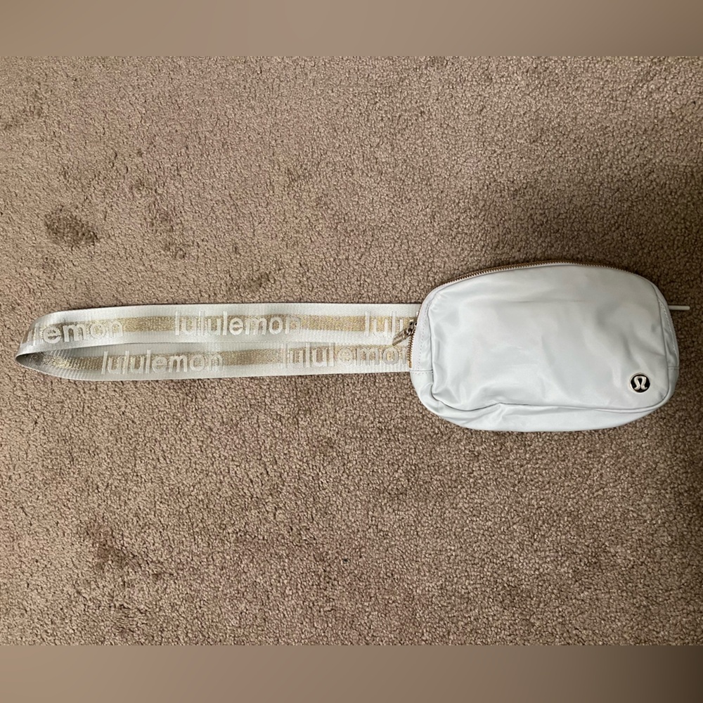 Preloved Lululemon Giveaway (Minor Marks, Scratches)